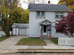 901 Ireland Ave, Muskegon, MI 49441