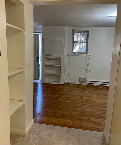 369 Monmouth St — Photo 9
