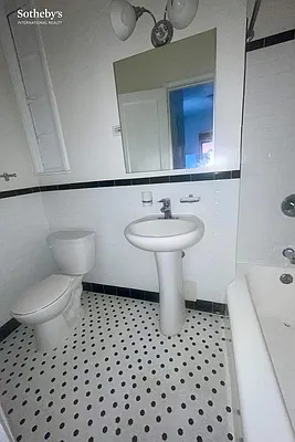 Rented by Sotheby's International Realty | media 6