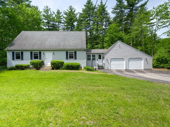 16 Giordani Lane, Sandown, NH 03872