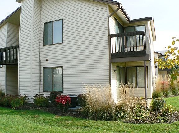 2nd image of 1341 Kingsbury Dr Unit 6