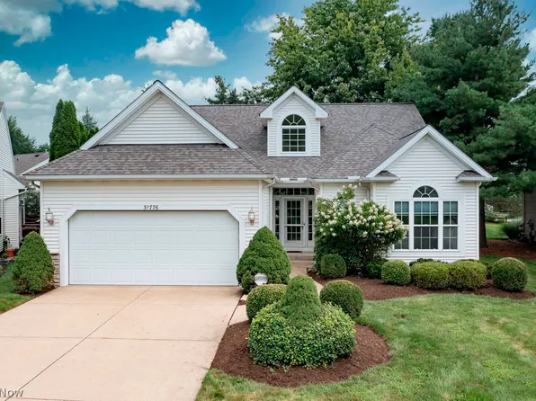 31776 Gardenside Dr #1, Avon Lake, OH 44012