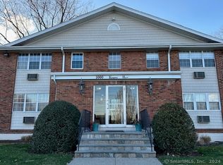 1000 Knapps Hwy APT 34, Fairfield, CT 06825