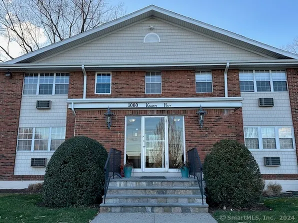 1000 Knapps Highway APT 34, Fairfield, CT 06825