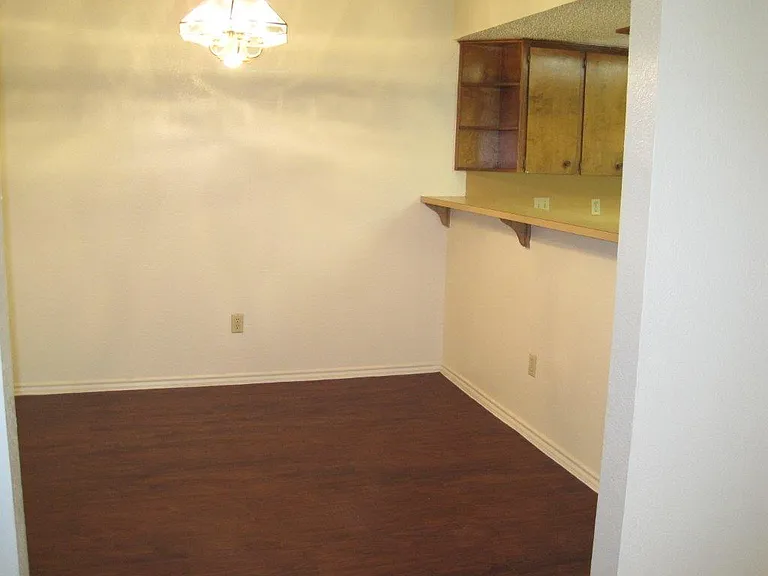 16029 Stoneham Cir — Photo 4