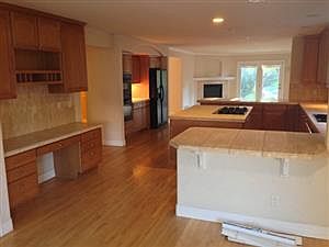 5th image of 821 Monaco Pkwy