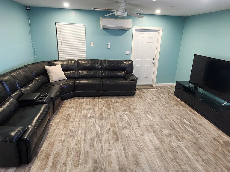 3700 Northside Dr — Photo 1