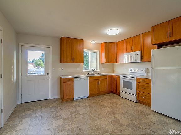 2nd image of 13631 51st Ave NE #1