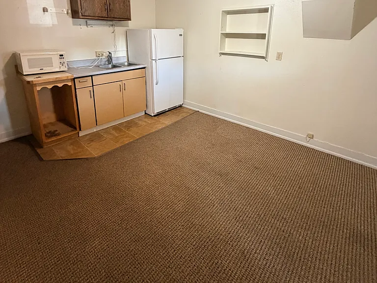 473 N Main St #17 — Photo 3