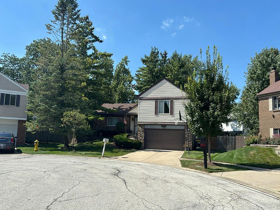 2nd image of 108 Anne Ct