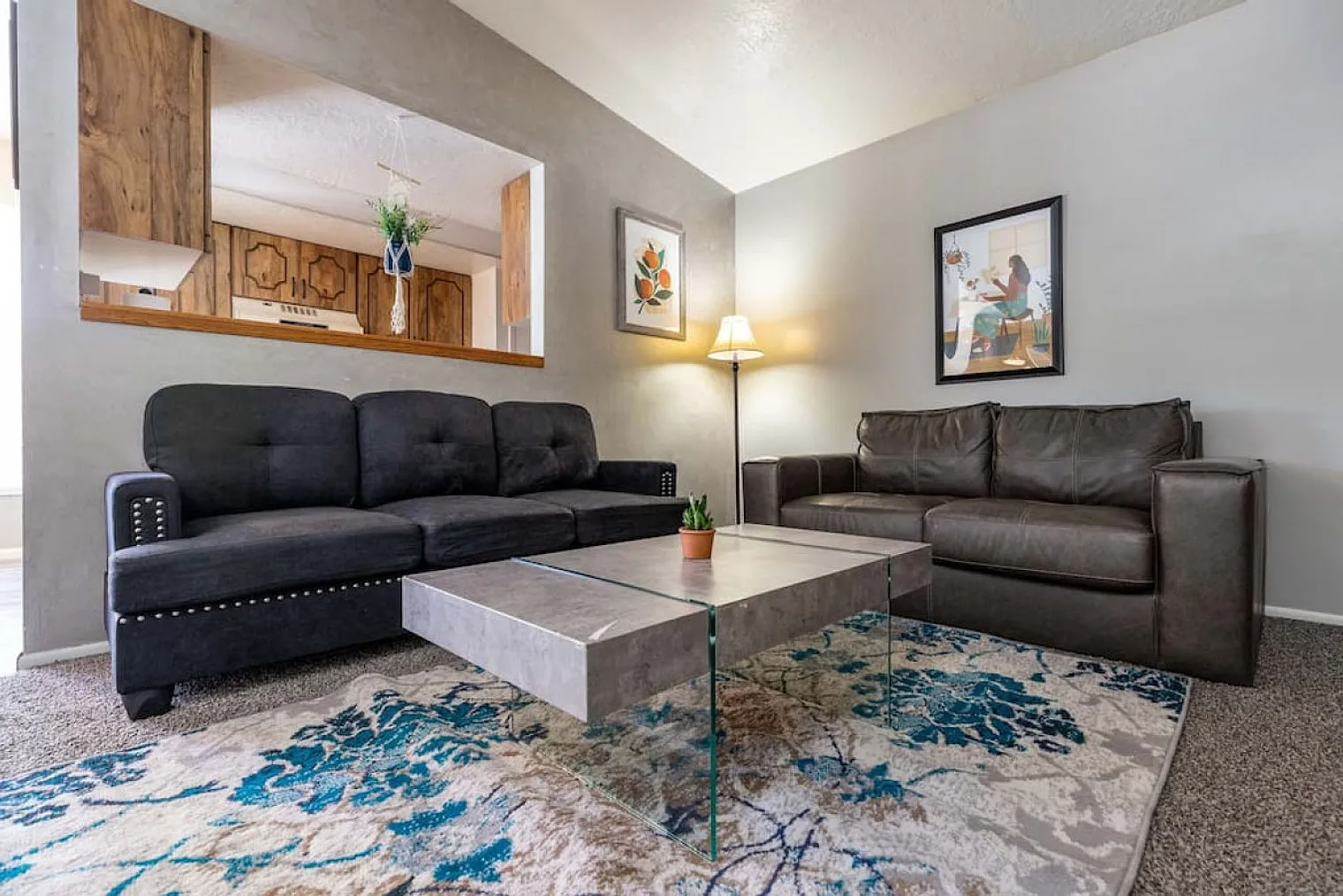 5 bed, 2.0 bath, 1991 sqft, $4,488 — Photo 1