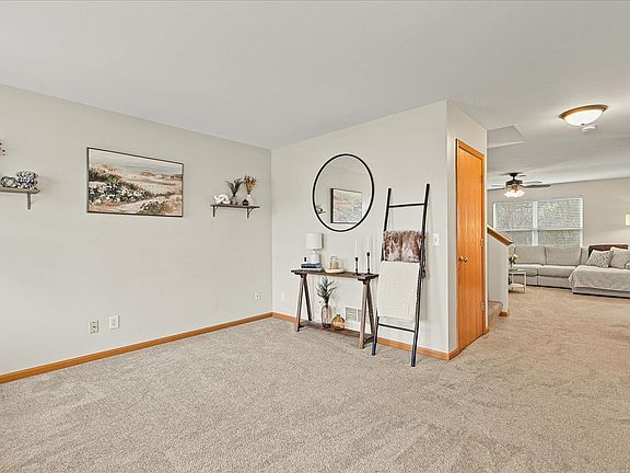 5th image of 1305 Willowbrook Dr