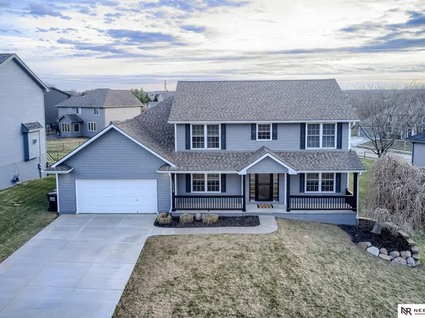 10029 Durkop St, La Vista, NE 68128