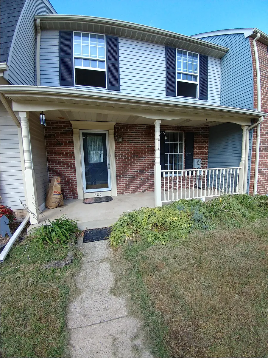 Building Photo - 505 Goldspire Cir