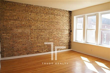1st image of 3000 N Whipple St #30081