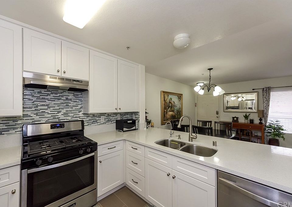 2nd image of 1060 Harbor Heights Dr Unit D