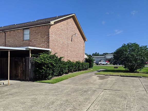 3rd image of 3527 Helena Ave APT 15