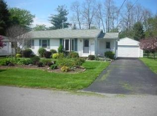 6067 Wallace Ave, Newfane, NY 14108