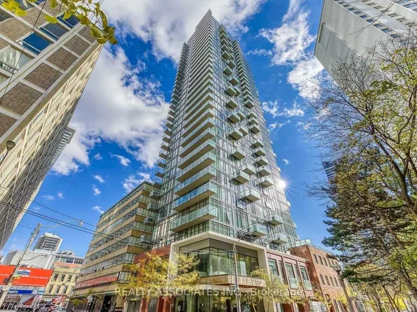 75 Saint Nicholas St #1605, Toronto, ON M4Y 0A5