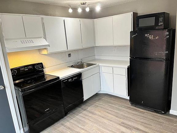 3rd image of 10080 Squire Meadows Dr #7