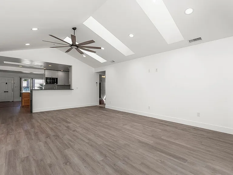 7843 Quince St — Photo 28