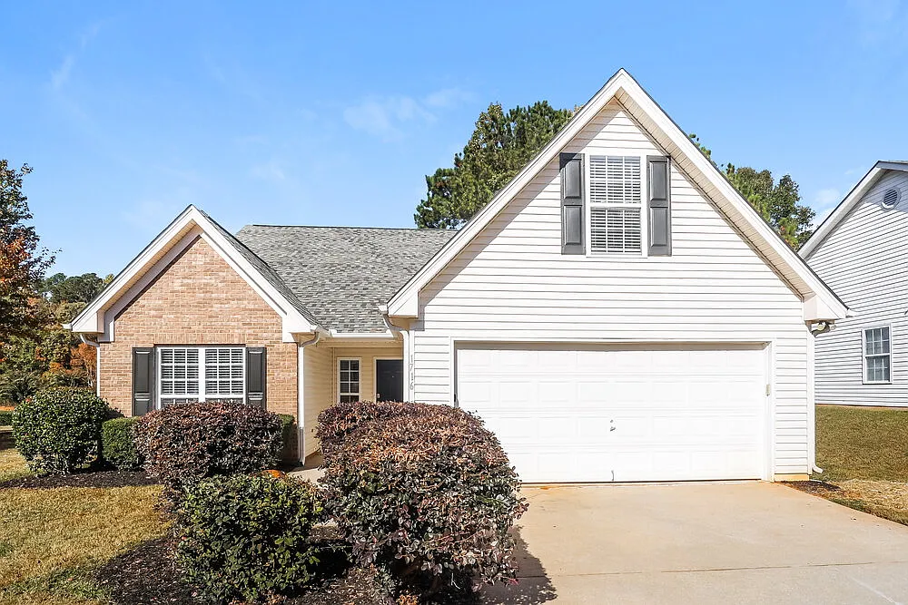 3 bed, 2.0 bath, 1792 sqft, $1,970 — Photo 1