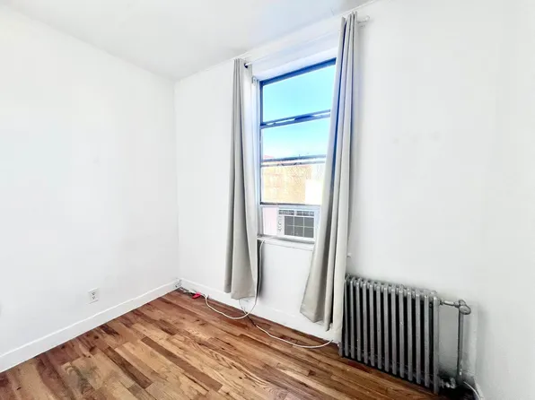 184 Norman Avenue image 5 of 6