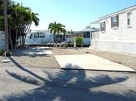 2nd image of 701 Spanish Main Dr #283
