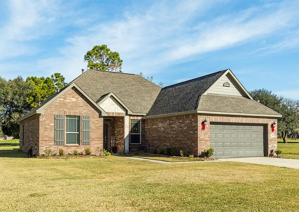 1st image of 2562 Pinehurst