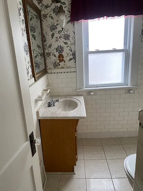 2 bed, $1,100 — Photo 3