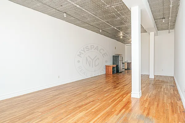Rented by MySpaceNYC | media 9