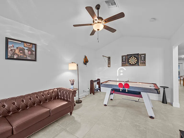 2400 Seaford Dr — Photo 10