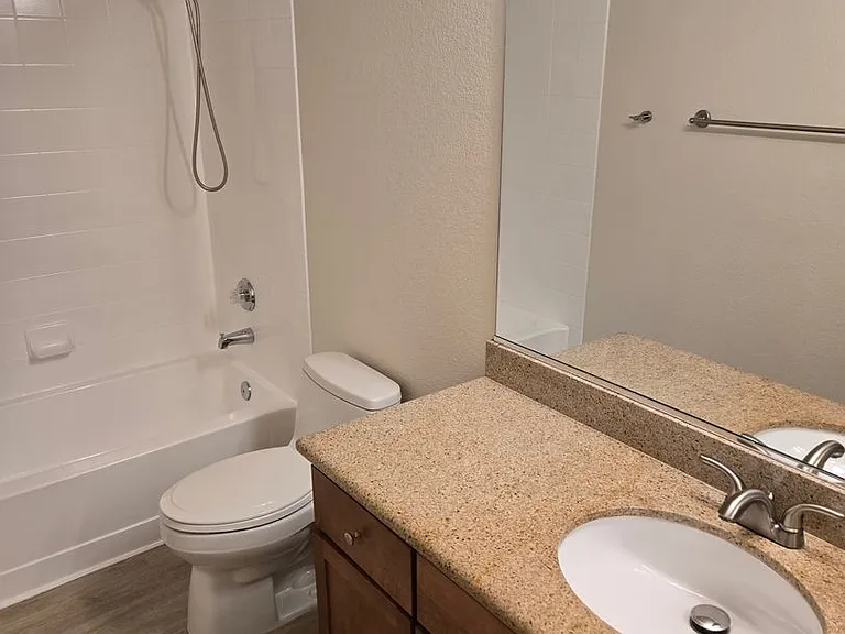 4400 S Jones Blvd #2103 — Photo 30