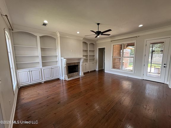 4th image of 135 Saint Croix Ln