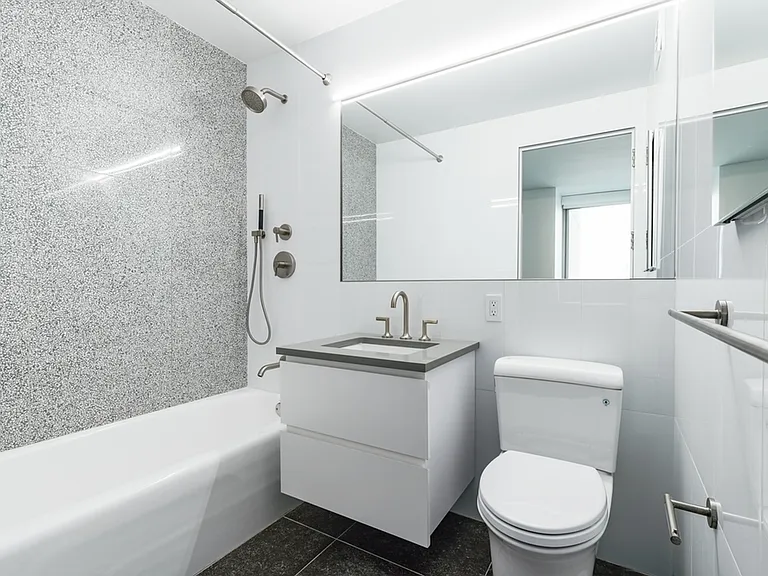 101 W End Ave #8T — Photo 6