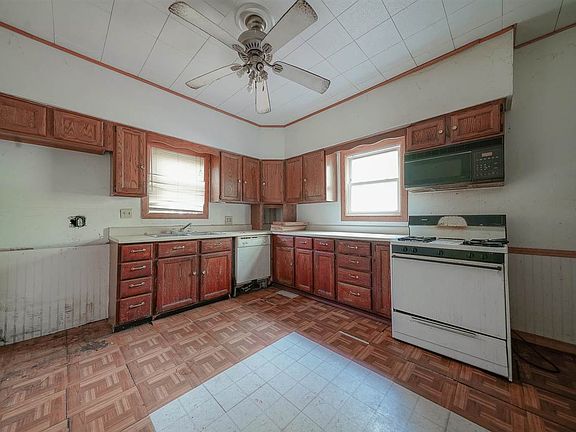 5th image of 1117 Grant Ave