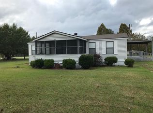 99 Barber Rd, Ray City, GA 31645