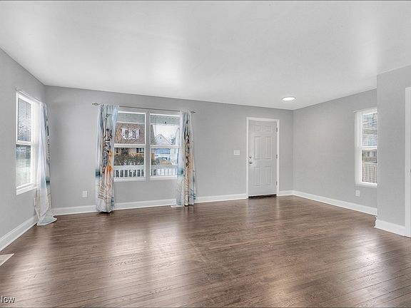 4th image of 1239 E 168th St