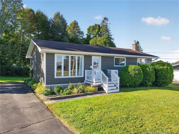 25 Boishebert St, Shediac, NB E4P 1H8