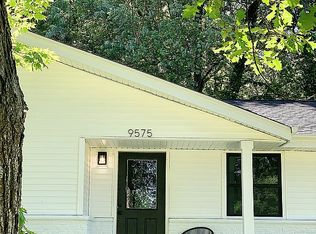 9575 S Nicholson Rd, Oak Creek, WI 53154