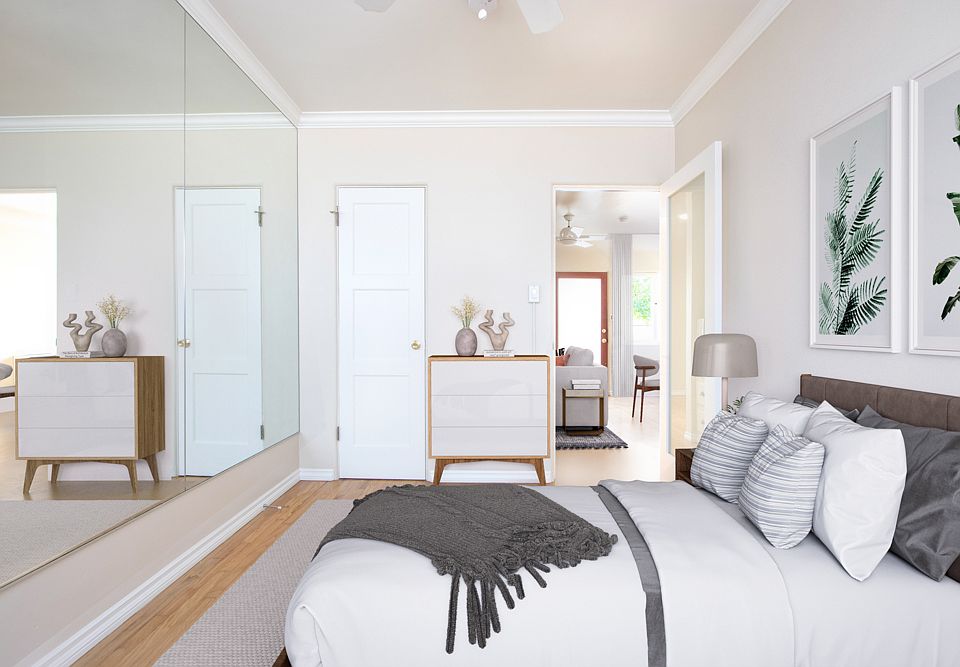 1st image of 2316 28th St #2332B