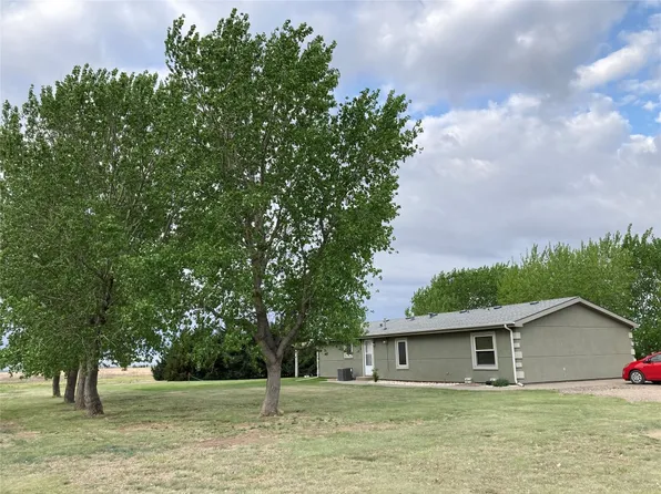 12060 Cactus Dr, Garden City, KS 67846