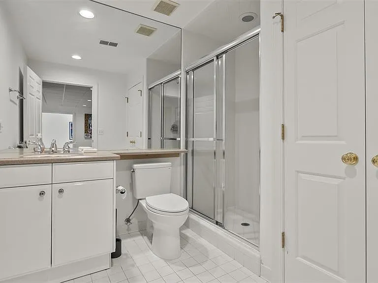 14 Beresford Ct — Photo 41
