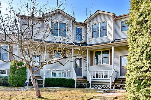 150 Victoria St S #103 Photo 1