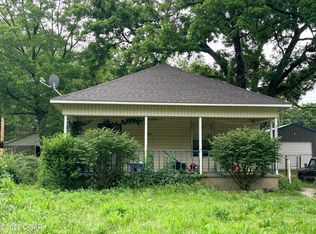 216 N Maple Ave, Joplin, MO 64801