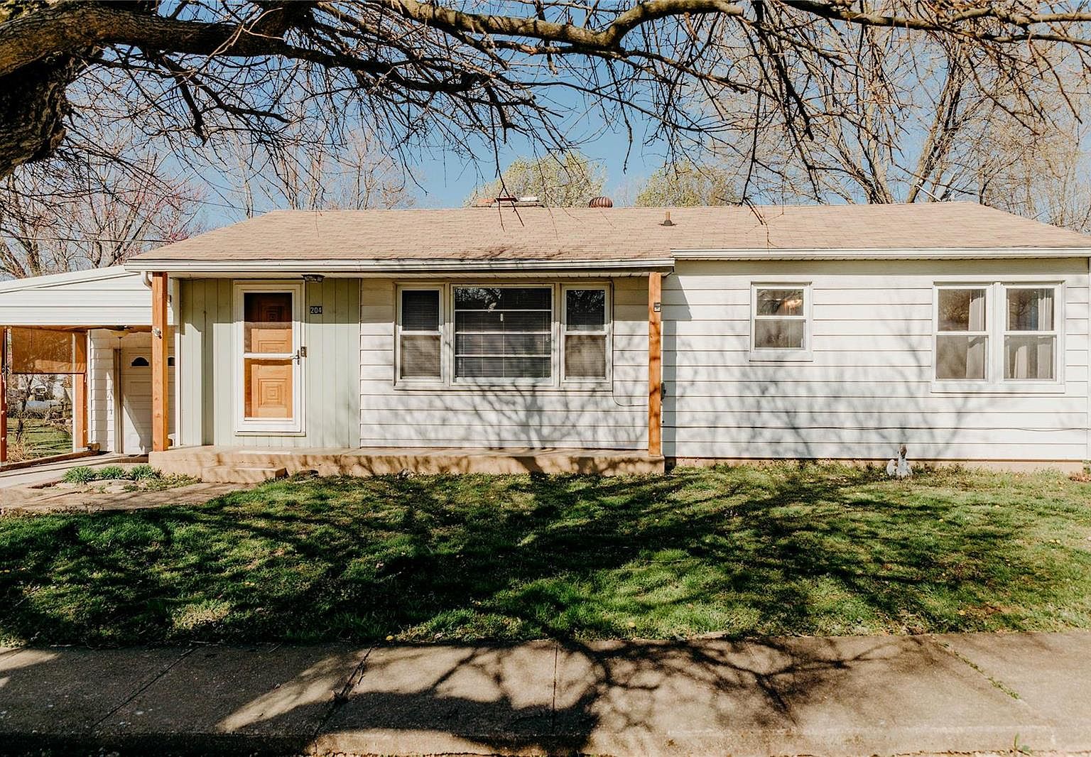 204 N Locust St, Dixon, MO 65459 Zillow