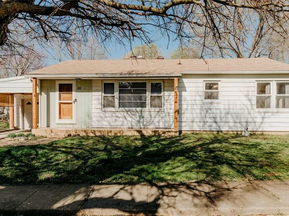 204 N Locust St, Dixon, MO 65459