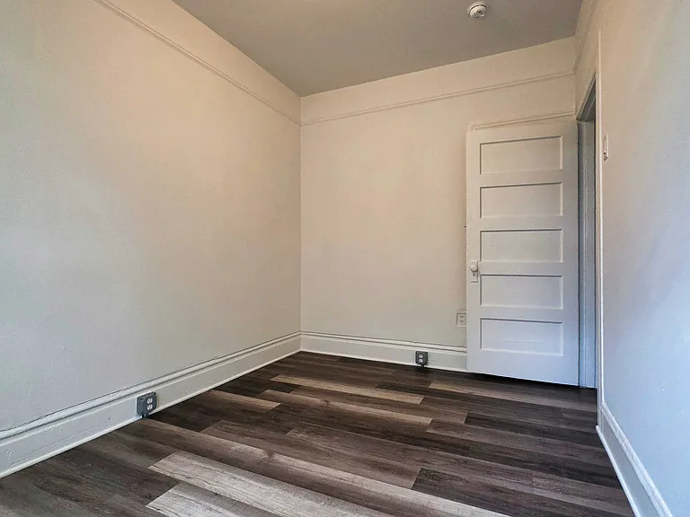 454 Clementina St — Photo 5