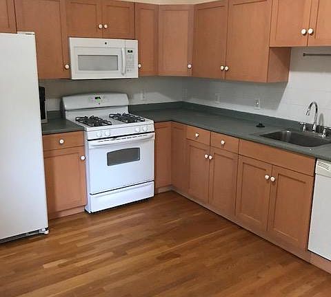 3rd image of 14 Schiller St #2B