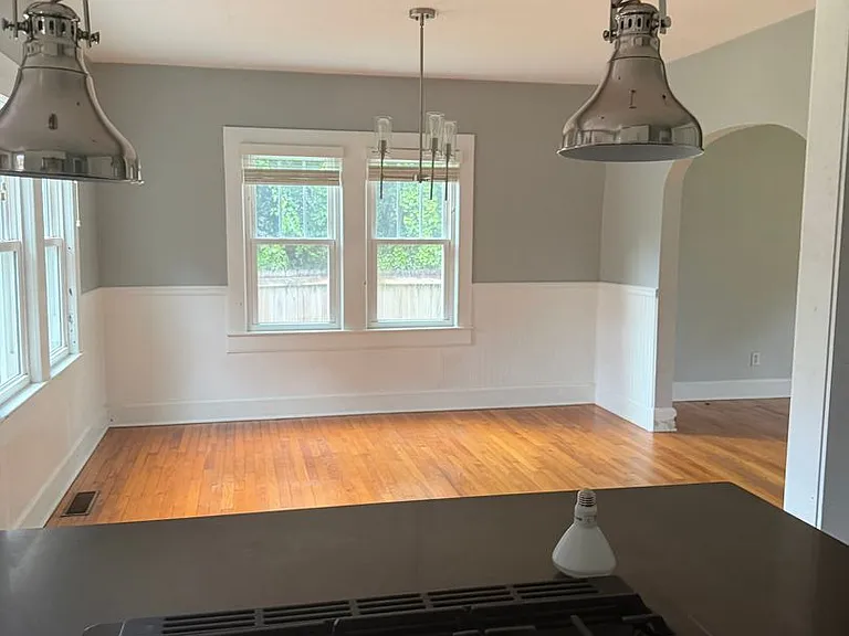 105 Glenview Dr — Photo 11